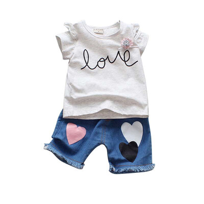 Summer new childrens clothing baby girls clothes English print short-sleeved T-shirtdenim shorts two-piece
Summer new childrens clothing baby girls clothes English print short-sleeved T-shirtdenim shorts two-piece