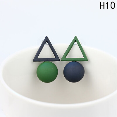 Love Korean Korean Temperament Simple All-match Asymmetric Earrings Female Ball Earrings
Love Korean Korean Temperament Simple All-match Asymmetric Earrings Female Ball Earrings
