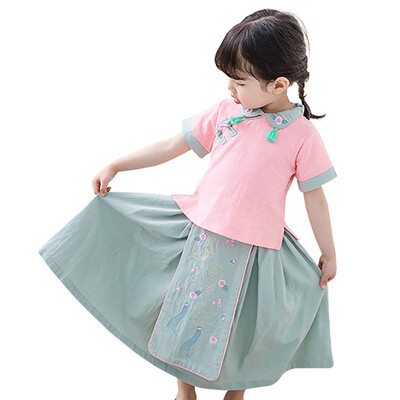 Summer Baby Girl Vintage Flower Embroidery Short Sleeve Cotton T-shirt Blouse Skirts Casual Outfits Set
Summer Baby Girl Vintage Flower Embroidery Short Sleeve Cotton T-shirt Blouse Skirts Casual Outfits Set