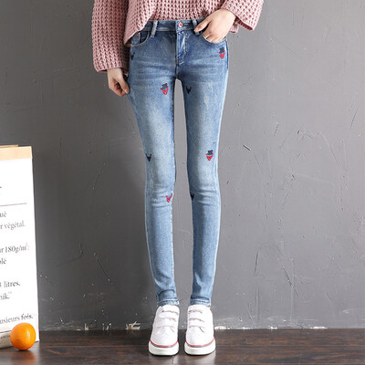 City plus CITYPLUS 2017 winter new style women women wild plus cashmere thickening Slim stretch embroidery flower waist jeans CWKN179650 light blue 28
City plus CITYPLUS 2017 winter new style women women wild plus cashmere thickening Slim stretch embroidery flower waist jeans CWKN179650 light blue 28