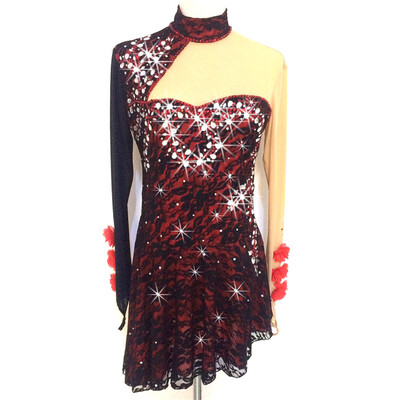 Black&red lace fabric skating dress red flowers oblique skirt figure skating performance clothing ladies costumes
Black&red lace fabric skating dress red flowers oblique skirt figure skating performance clothing ladies costumes
