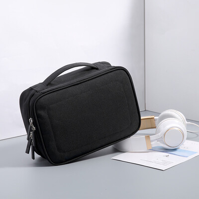 Ninth City VNINE double storage bag digital accessories power pack mobile power U disk hard drive charging data cable finishing package iPad mini storage bag VM8BV02999J black
Ninth City VNINE double storage bag digital accessories power pack mobile power U disk hard drive charging data cable finishing package iPad mini storage bag VM8BV02999J black
