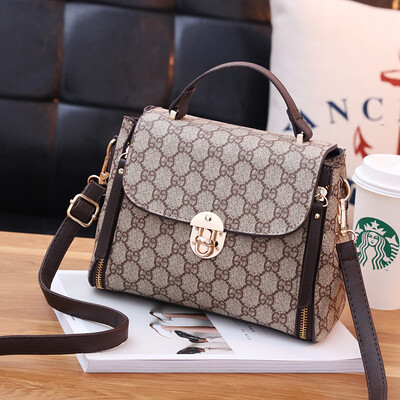 SGARR Fashion Women PU Leather Zipper Handbags Famous Brands Female Small Shoulder Crossbody Bag Casual Tote Bag
SGARR Fashion Women PU Leather Zipper Handbags Famous Brands Female Small Shoulder Crossbody Bag Casual Tote Bag