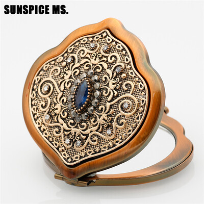 Body Jewelry Turkish Women Retro Embossed Flowers Metal Portable Mirror antique Copper Makeup Mirror Vintage Cosmetic Mirror
Body Jewelry Turkish Women Retro Embossed Flowers Metal Portable Mirror antique Copper Makeup Mirror Vintage Cosmetic Mirror