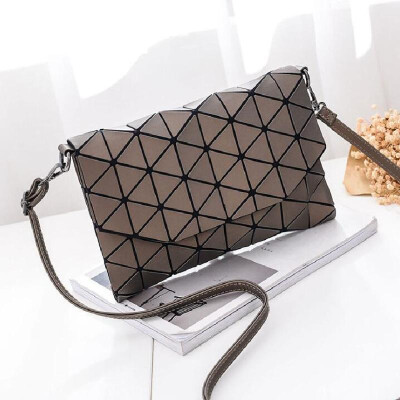 2018 new small solid plaid geometric lingge envelope handbag women clutch ladies purse crossbody messenger shoulder bags LB647
2018 new small solid plaid geometric lingge envelope handbag women clutch ladies purse crossbody messenger shoulder bags LB647