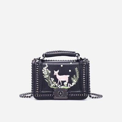 PAIZI chain bag female embroidery handbag shoulder slung small square bag 9159 embroidered deer
PAIZI chain bag female embroidery handbag shoulder slung small square bag 9159 embroidered deer