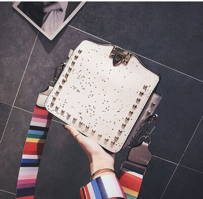 2018 FASHION SEQUINS WOMAN LUXURY BRAND HIGH QUALITY RAINBOW STRAP DESIGNER SHOULDER BAG STUDS CLUTCH
2018 FASHION SEQUINS WOMAN LUXURY BRAND HIGH QUALITY RAINBOW STRAP DESIGNER SHOULDER BAG STUDS CLUTCH