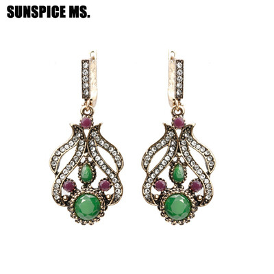 Vintage Turkish Women Flower Drop Earrings Antique Gold Color Resin Indian Ethnic Wedding Jewelry Dangle Hook Earrings 2018 New
Vintage Turkish Women Flower Drop Earrings Antique Gold Color Resin Indian Ethnic Wedding Jewelry Dangle Hook Earrings 2018 New