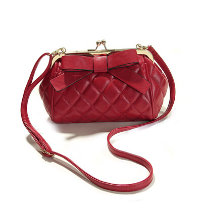 Handbags 2016 new bow Korean wave packet shoulder fashion small fragrant wind woolen chain Messenger Bag
Handbags 2016 new bow Korean wave packet shoulder fashion small fragrant wind woolen chain Messenger Bag