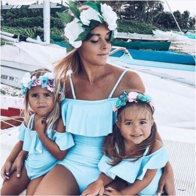 Mother Daughter Off Shoulder Bikini Set Swimwear Bathing Suits Monokini Swimsuit
Mother Daughter Off Shoulder Bikini Set Swimwear Bathing Suits Monokini Swimsuit