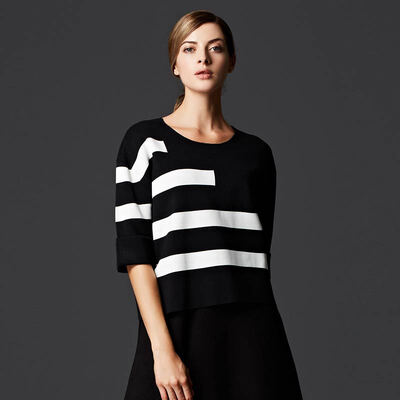 Mak Rebecca Marc Rebecca in the sleeves black&white hit color knot sweater 55008D black&white strip
Mak Rebecca Marc Rebecca in the sleeves black&white hit color knot sweater 55008D black&white strip
