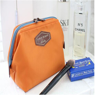 Korean version of the new cosmetic bag simple temperament daily package in the multi-functional cosmetic bag
Korean version of the new cosmetic bag simple temperament daily package in the multi-functional cosmetic bag