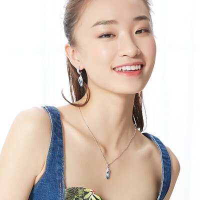 T400 "Ode to Joy 2" Fan Shengmei female silver necklace with Swarovski element crystal clavicle chain
T400 "Ode to Joy 2" Fan Shengmei female silver necklace with Swarovski element crystal clavicle chain