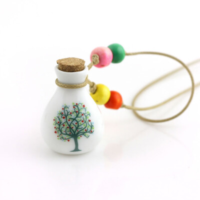 New Design lucky tree perfume Wishing small bottle necklace for woman vintage pendant ceramic jewelry Sweater Chains free shipping
New Design lucky tree perfume Wishing small bottle necklace for woman vintage pendant ceramic jewelry Sweater Chains free shipping