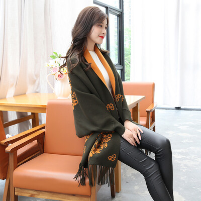 Shanghai stock STORY Of SHANGHAI ladies scarves autumn&winter warm to wear shawl silhouette jacquard rose red
Shanghai stock STORY Of SHANGHAI ladies scarves autumn&winter warm to wear shawl silhouette jacquard rose red