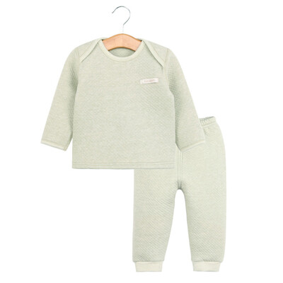 Xin Song baby color cotton warm letter envelope suit neonatal autumn and winter warm color cotton underwear shirt pants suit natural green D072D90
Xin Song baby color cotton warm letter envelope suit neonatal autumn and winter warm color cotton underwear shirt pants suit natural green D072D90