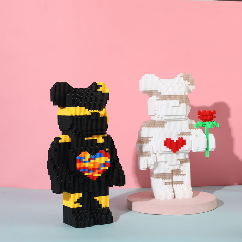 玩具网红爱心暴力熊高难度拼装积木熊摆件成人男孩女生日礼物表白暴力