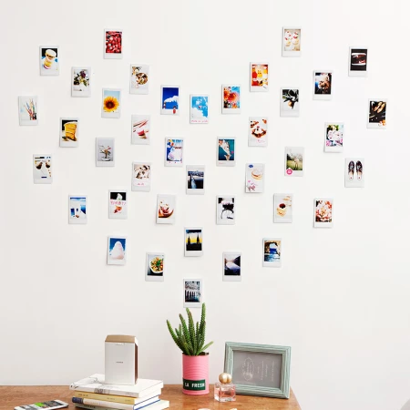 Fuji FUJIFILM Polaroid mini photo paper is suitable for mini7+/7s/9/8/11 one-time imaging universal white edge double packaging 20 standard boxes Fuji FUJIFILM Polaroid mini photo paper is suitable for mini7+/7s/9/8/11 one-time imaging universal white edge double packaging 20 standard boxes