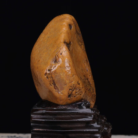 Shilei Pavilion Poly Tian Huangshi <Long Teng Sheng Shi> 2.3 kg large ornaments with distinct skin and flesh, delicate texture, warm and moist, Tianwei foot, high-quality stone collection Shilei Pavilion Poly Tian Huangshi <Long Teng Sheng Shi> 2.3 kg large ornaments with distinct skin and flesh, delicate texture, warm and moist, Tianwei foot, high-quality stone collection