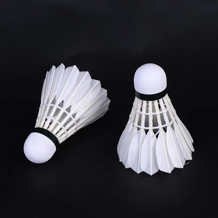 Yashilong RSL badminton daily training is stable and resistant to playing RSL5 No. 77 speed Yashilong RSL badminton daily training is stable and resistant to playing RSL5 No. 77 speed
