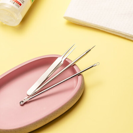 MINISO Multifunctional Acne Needle 3-piece Set Stainless Steel Acne Needle Acne Clip Squeeze Stick Facial Cleansing Acne Beauty Tool MINISO Multifunctional Acne Needle 3-piece Set Stainless Steel Acne Needle Acne Clip Squeeze Stick Facial Cleansing Acne Beauty Tool