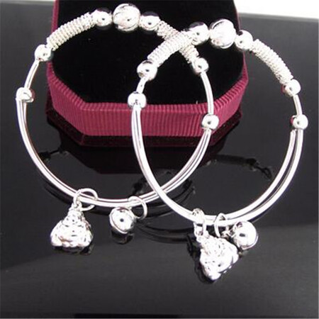 STFBOYS the same silver-plated anklet with bells, bracelets, bracelets, gift female Yilian Fei, hollow ball dolphin STFBOYS the same silver-plated anklet with bells, bracelets, bracelets, gift female Yilian Fei, hollow ball dolphin