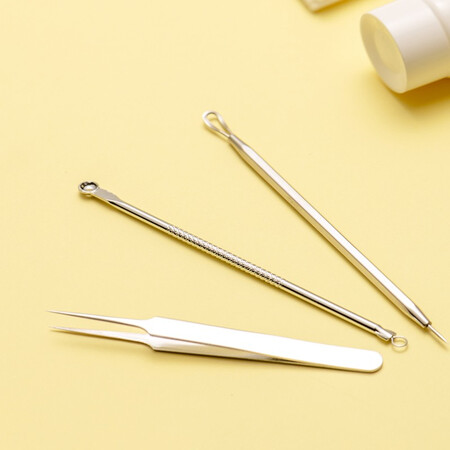 MINISO Multifunctional Acne Needle 3-piece Set Stainless Steel Acne Needle Acne Clip Squeeze Stick Facial Cleansing Acne Beauty Tool MINISO Multifunctional Acne Needle 3-piece Set Stainless Steel Acne Needle Acne Clip Squeeze Stick Facial Cleansing Acne Beauty Tool