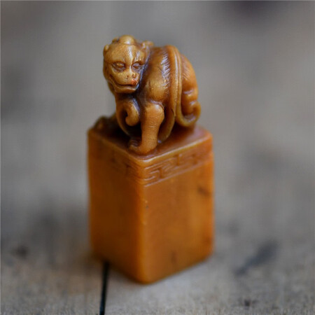 Tour this ranks natural authentic Shoushan stone truth old seal old Shoushan stone ancient beast button old beast print gifts to play play pieces collection Tour this ranks natural authentic Shoushan stone truth old seal old Shoushan stone ancient beast button old beast print gifts to play play pieces collection