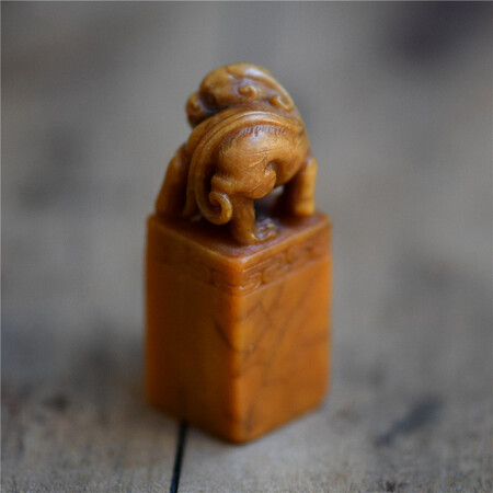 Tour this ranks natural authentic Shoushan stone truth old seal old Shoushan stone ancient beast button old beast print gifts to play play pieces collection Tour this ranks natural authentic Shoushan stone truth old seal old Shoushan stone ancient beast button old beast print gifts to play play pieces collection