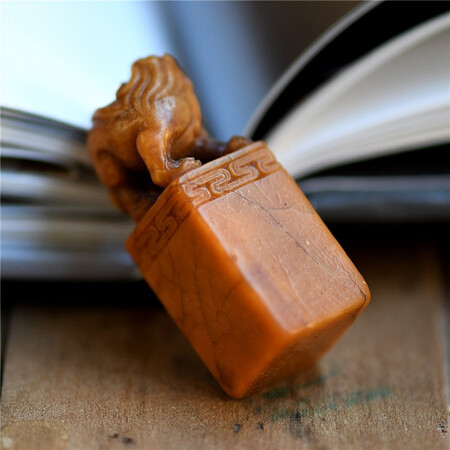 Tour this ranks natural authentic Shoushan stone truth old seal old Shoushan stone ancient beast button old beast print gifts to play play pieces collection Tour this ranks natural authentic Shoushan stone truth old seal old Shoushan stone ancient beast button old beast print gifts to play play pieces collection