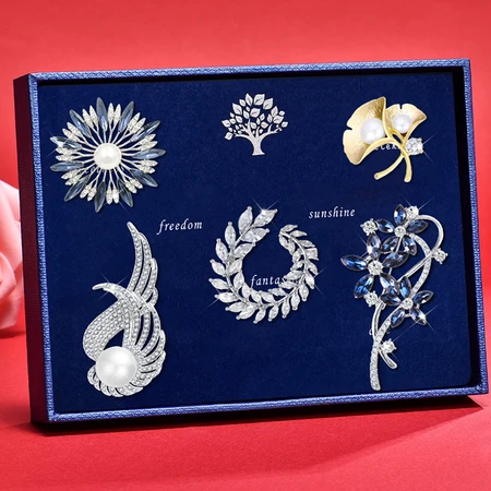 Antique brooch women's high-end corsage imitation pearl classic retro temperament luxury pin buckle collar pin suit suit jacket coat scarf sweater buckle fashion luxury jewelry accessories gift box T319 five brooch sets Antique brooch women's high-end corsage imitation pearl classic retro temperament luxury pin buckle collar pin suit suit jacket coat scarf sweater buckle fashion luxury jewelry accessories gift box T319 five brooch sets