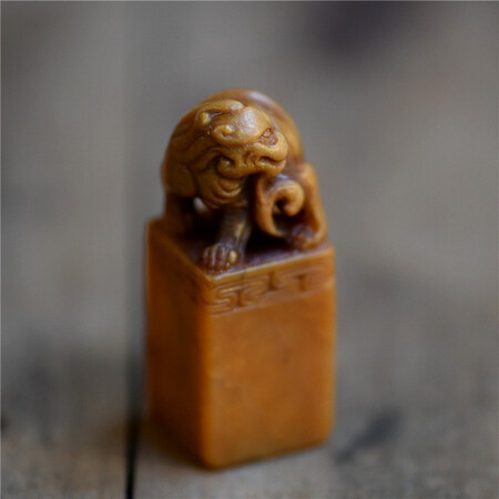 Tour this ranks natural authentic Shoushan stone truth old seal old Shoushan stone ancient beast button old beast print gifts to play play pieces collection Tour this ranks natural authentic Shoushan stone truth old seal old Shoushan stone ancient beast button old beast print gifts to play play pieces collection