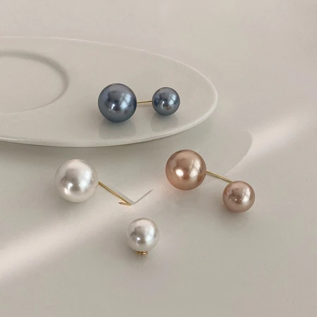 Yililuo anti-light buckle pearl pin fixed clothes collar buckle waist artifact neckline anti-light buckle simple temperament imitation pearl brooch versatile cardigan brooch accessories three packs Yililuo anti-light buckle pearl pin fixed clothes collar buckle waist artifact neckline anti-light buckle simple temperament imitation pearl brooch versatile cardigan brooch accessories three packs