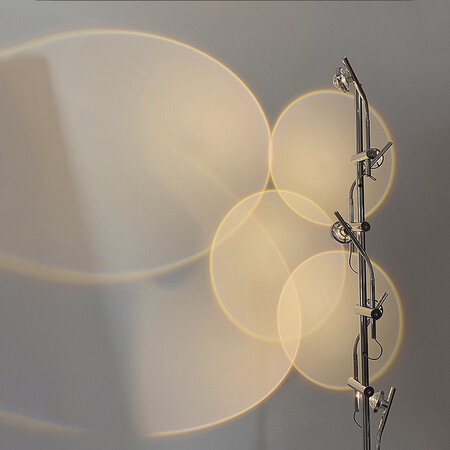 Mingxiang floor lamp creative LED light and shadow living room sofa bedroom live broadcast net red 2021 new Italian art hotel villa designer wall atmosphere projection daylight vertical lamp three-head floor lamp natural light Mingxiang floor lamp creative LED light and shadow living room sofa bedroom live broadcast net red 2021 new Italian art hotel villa designer wall atmosphere projection daylight vertical lamp three-head floor lamp natural light