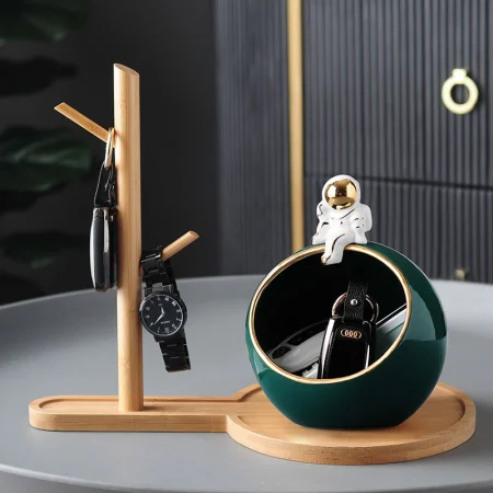 Pameiju Astronaut Entrance Key Storage Ornament Creative Nordic Home Desktop Soft Decoration Wine Cabinet Astronaut Decoration Green Storage Astronaut + Trident Log Frame Pameiju Astronaut Entrance Key Storage Ornament Creative Nordic Home Desktop Soft Decoration Wine Cabinet Astronaut Decoration Green Storage Astronaut + Trident Log Frame