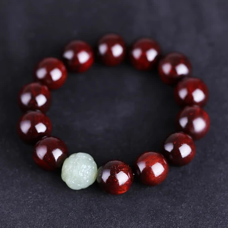 Cardamom time high-density old material Indian mud small leaf red sandalwood bracelet Hetian jade brave bracelet sandalwood bracelet handle for men and women 15mm Cardamom time high-density old material Indian mud small leaf red sandalwood bracelet Hetian jade brave bracelet sandalwood bracelet handle for men and women 15mm