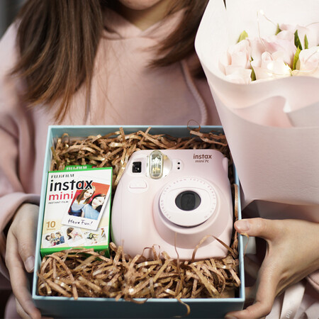 Fuji instax instant instant camera mini7C exquisite gift box cherry powder with 10 sheets of photo paper Fuji instax instant instant camera mini7C exquisite gift box cherry powder with 10 sheets of photo paper
