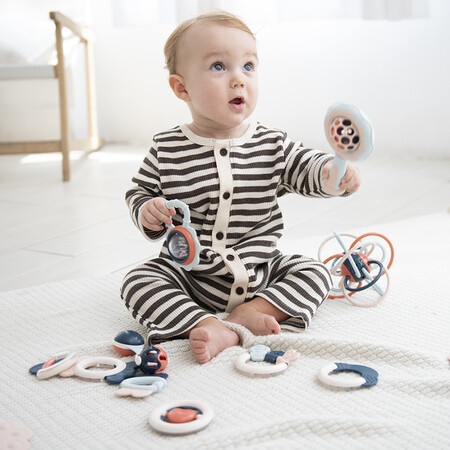 Leqin Lechin Baby Toys Newborn Fun Handbell Molar Teether Appease Toy Baby Rattle 8 Piece Set Leqin Lechin Baby Toys Newborn Fun Handbell Molar Teether Appease Toy Baby Rattle 8 Piece Set