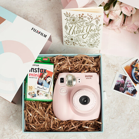 Fuji instax instant instant camera mini7C exquisite gift box cherry powder with 10 sheets of photo paper Fuji instax instant instant camera mini7C exquisite gift box cherry powder with 10 sheets of photo paper