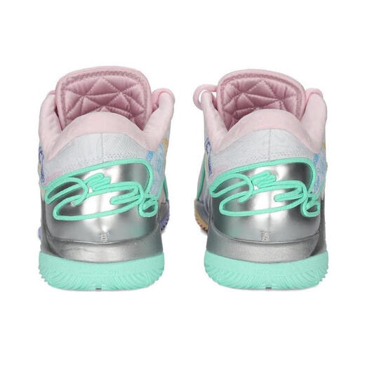耐克NIKE【滔搏运动】男子LEBRON XXII QS EP篮球鞋 FZ1098-100 44 耐克NIKE【滔搏运动】男子LEBRON XXII QS EP篮球鞋 FZ1098-100 44