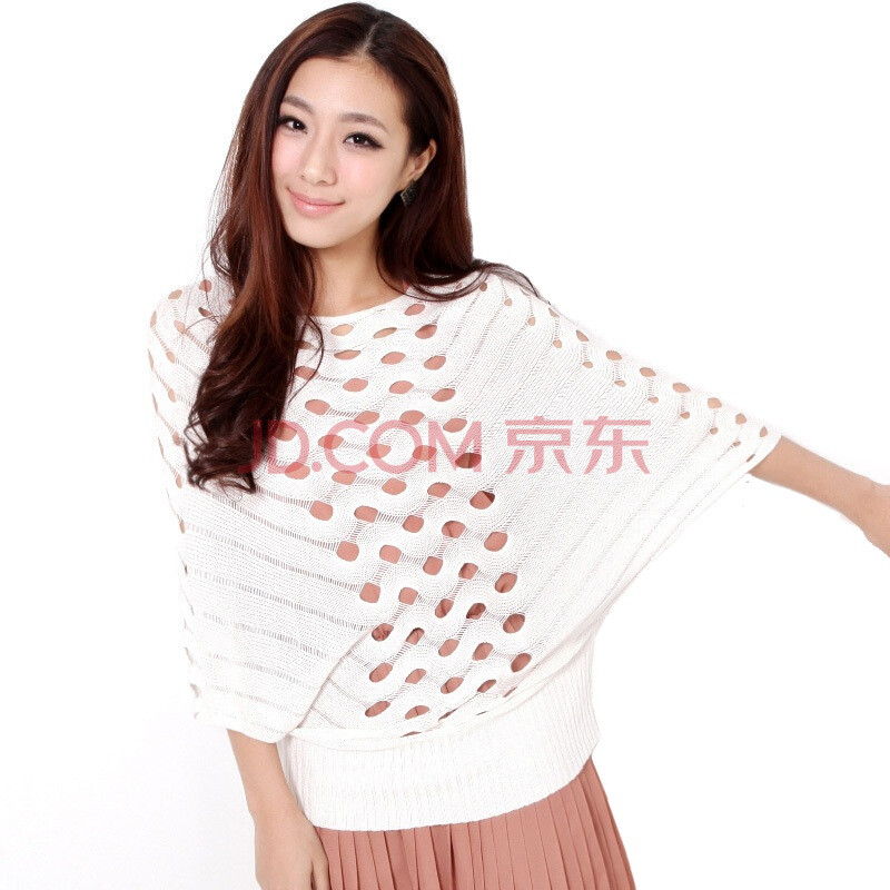 白色蝙蝠针织衫秋装<em>搭配超短裤</em> <em>牛仔</em>裤好看吗