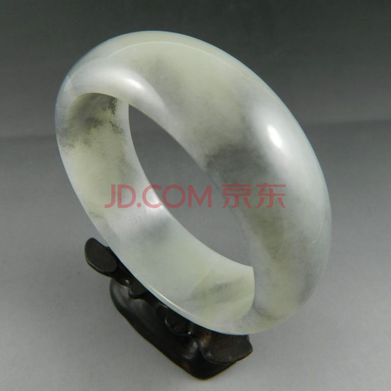 新疆青花玉石手镯牌子好不好 玉石手镯纯天然