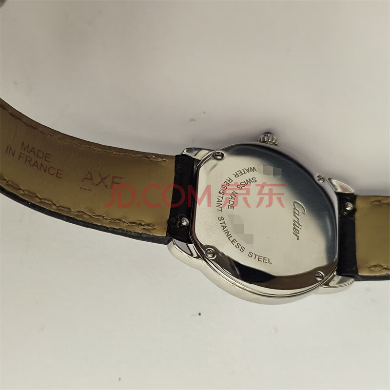 标的C101，卡地亚手表一支（型号：WSRN0019）