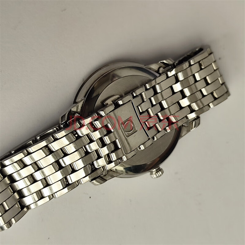 标的C98，欧米茄手表一支（型号：424.10.37.20.02.002）