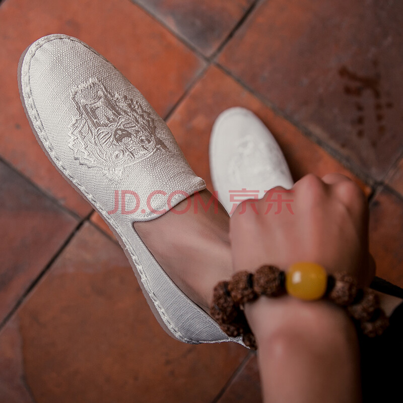 KL2Ïļ¾Àϱ±¾©²¼Ð¬Äд«Í³°×É«¶¹¶¹Ð¬ÄÐЬÖйú·ç´ÌÐ岼ЬÄÐÒ»½ÅµÅÅ£½îµ× °×É« »¢Í· 44
