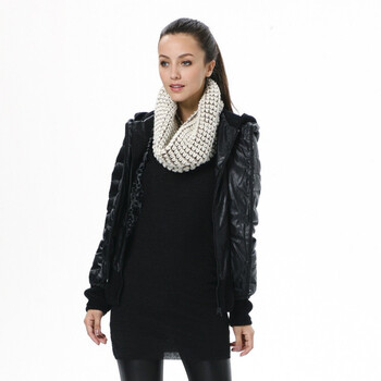波司登 2011新款 羽绒服 女针织帽时尚休闲短款 BR2238 黑色 185/104A(XXXL)