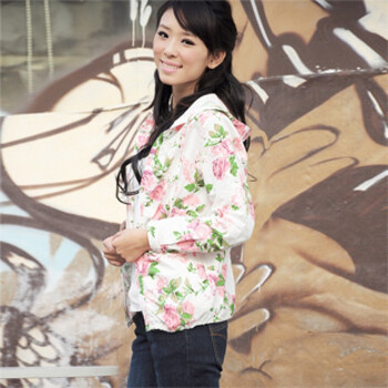薇薇花开 花褶伊人 碎花 花色褶皱连帽上衣外套 WT03090808B9035 白色 L