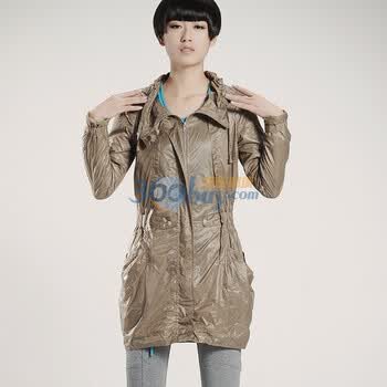 自然逸2011秋装新款女主播修身薄款亮面风衣 112F028 卡其色 L