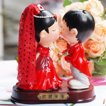 
                                        雅居坊/yajufang创意实用结婚礼物婚庆树脂娃娃婚房摆件装饰品D8013新郎新娘对吻 大号                