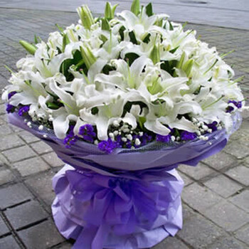 日本JChere有粉红色百合开花系统华丽的花束